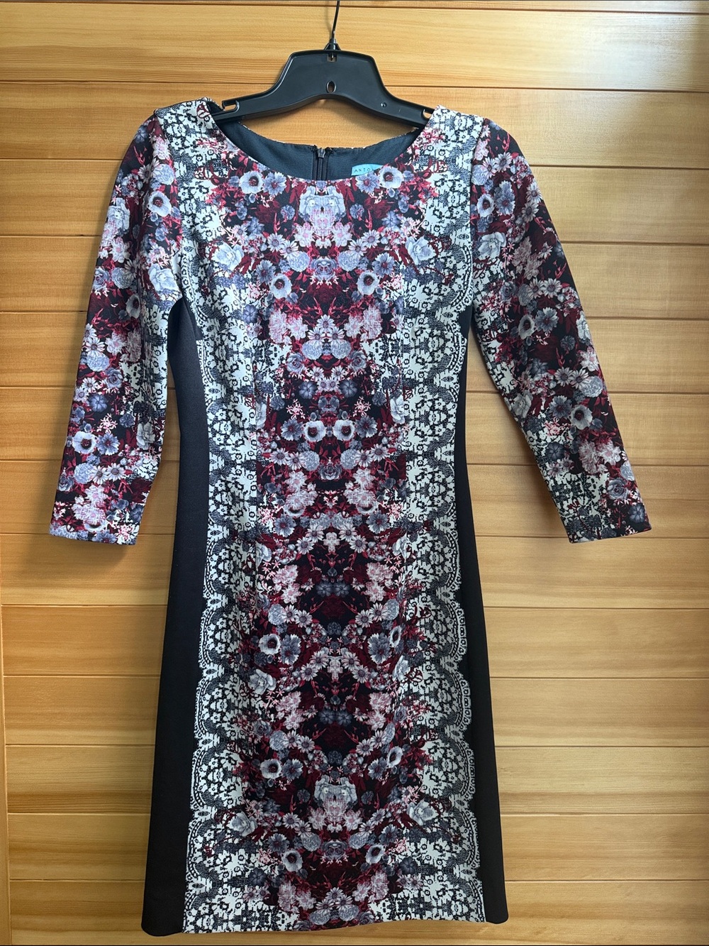 ANTONIO MELANI Burgundy Floral Sheath Dress with Black Panels